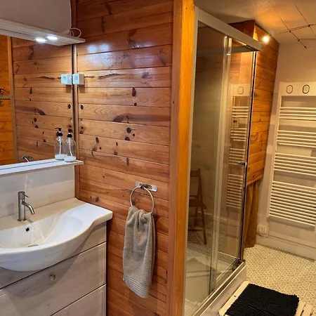 Ravissante Avec Parking Sur Place. Apartamento