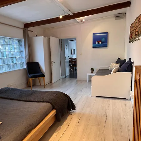 Ravissante Avec Parking Sur Place. Apartment *