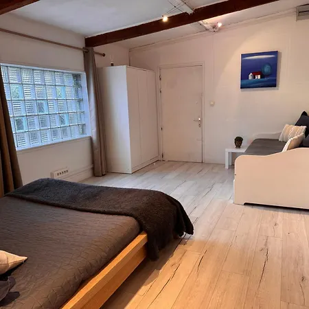 Apartment Ravissante Avec Parking Sur Place. *